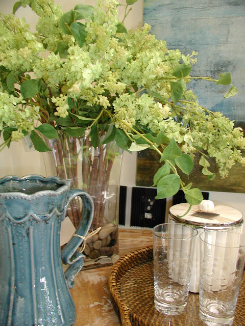 hydrangea in a clear glass vase 